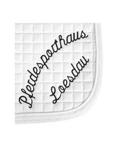 Bestickung mit Buchstaben (Namen) in Schreibschrift, schräg, linke Seite